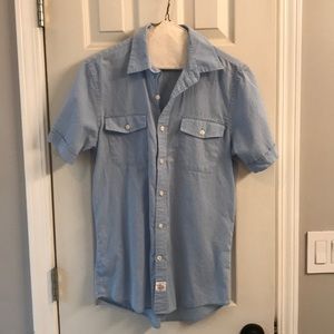 S men’s IZOD light-weight blue button down.